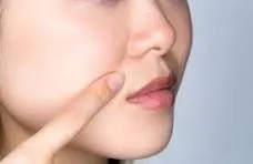 エステで乾燥するのにテカる悩みを解消する理由と根本ケア徹底ガイド