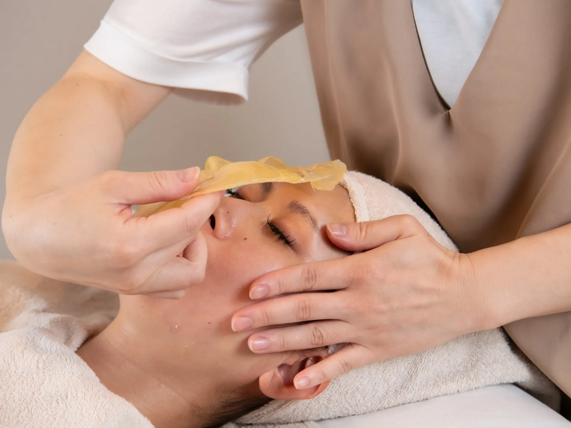 エステで叶える福岡県北九州市の肌がツルツル、ピカピカになる最新体験ガイド