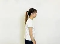 整体で姿勢が悪いとどんなデメリットがあるのか見た目以外も徹底解説